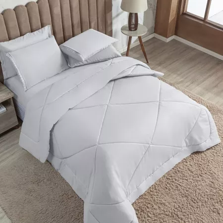 Leia mais sobre o artigo Kit Edredom Queen Dupla Face – Conforto, Estilo e Melhor Preço para Transformar Seu Quarto (Review Completo)