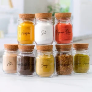 Leia mais sobre o artigo Kit 10 Potes de Tempero Vidro 200ml com Etiquetas – Cozinha Organizada, Praticidade e Melhor Preço